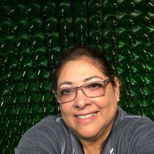 Meet your Posher, Gloria